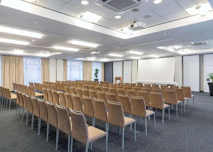 Nh Altona 4*