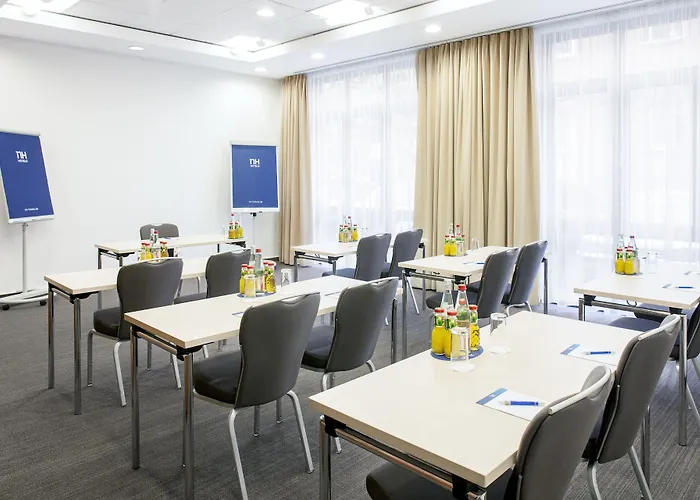 Hotel Nh Altona 4*