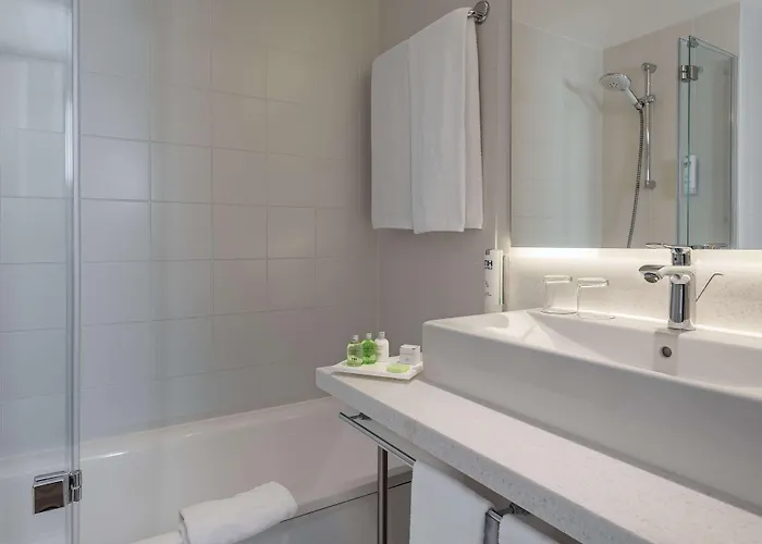 Hotel Nh Altona 4*