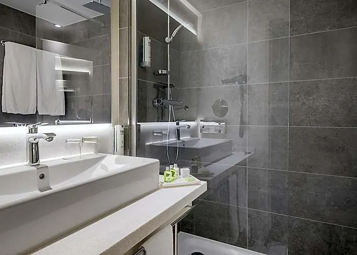 Nh Altona 4*