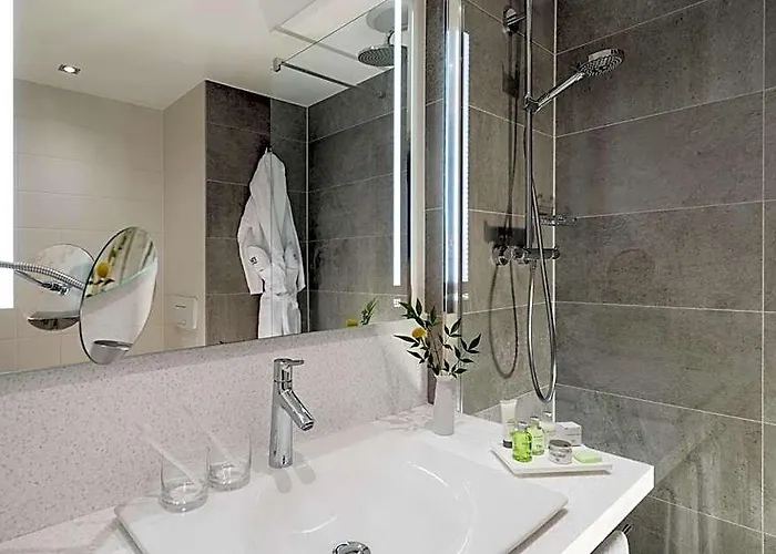 Nh Altona Hotel