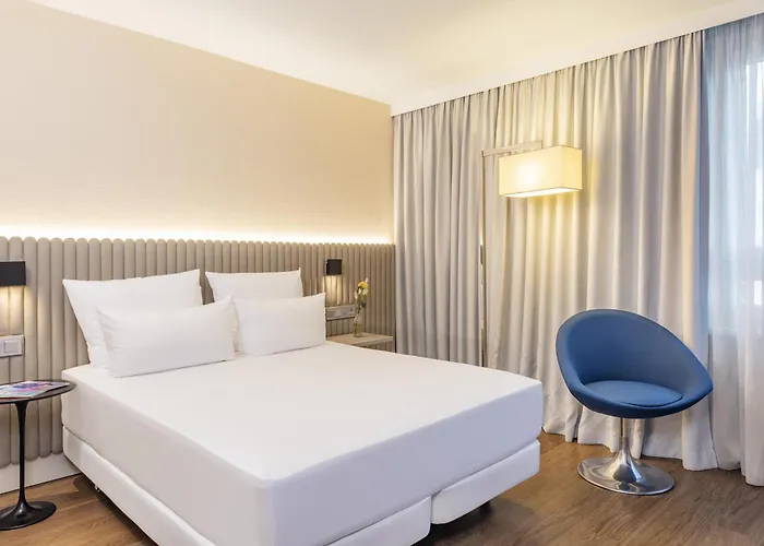 Hotel Nh Altona 4*
