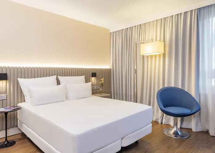 Hotel Nh Altona 4*