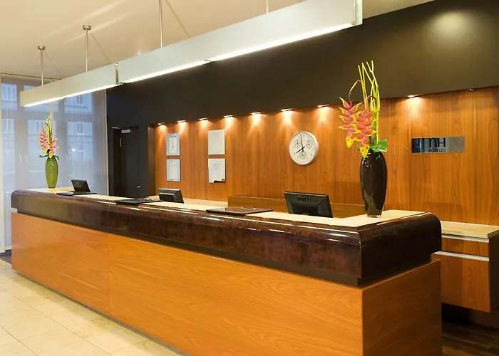 Hotel Nh Altona 4*