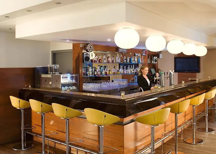 Hotel Nh Altona 4*