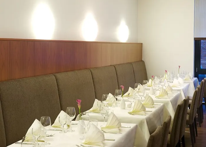 Nh Altona Hotel 4*