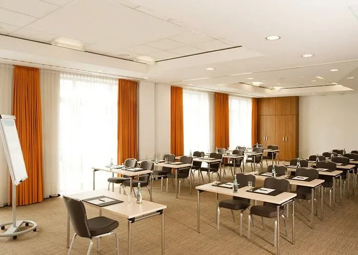 Hotel Nh Altona 4*