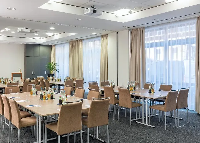 Nh Altona Hotel
