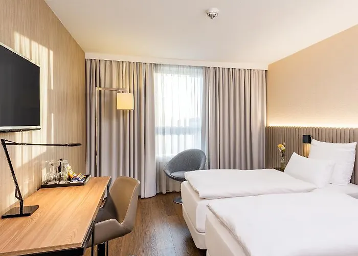 Nh Altona Hotel 4*